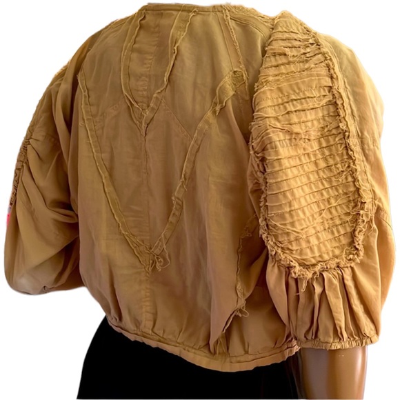 Adorable, distressed shrug with buttons and pockets. - Picture 2 of 3